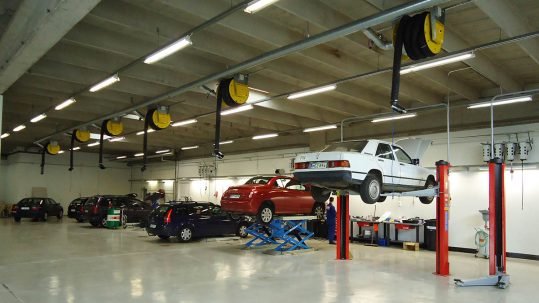 Finnkone referenssi Tampereen Huoltoykkönen