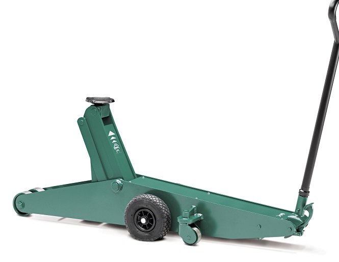 Vahva tunkki kovaan käyttöön. Compacin tunkeilla  on kolmen vuoden takuu! Nostokyky: 15 000 kg Nostokorkeus: 200 – 600 mm